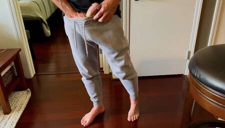 Sexy Bare Feet and a Beautiful Dick