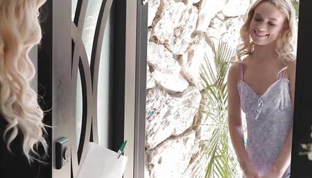 Khloe kingsley shows serene siren her attention to detail