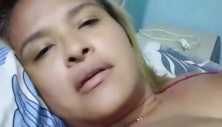 Gina Trying a Cock with Her Pussy