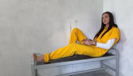 The russian inmate Grace and the guard Gilda