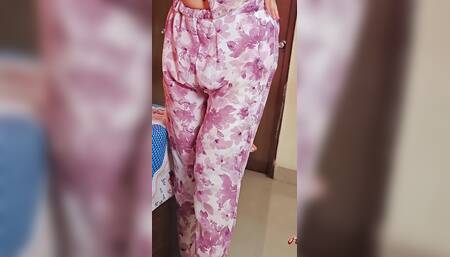 Cruel Maalkin Jaanvi Humiliated Her Nokar and Then Pissed for Him so That He Can Eat Her Yummy Salty Pee