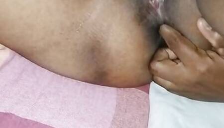 Sri Lankan Angel showing boobs and pussy