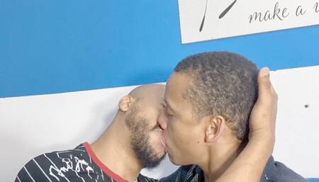 DEEP KISSES BETWEEN TWO GIANT MOUTHS - BY DERRICK PATRICK AND JAMAL SANGENT - CLIP 6