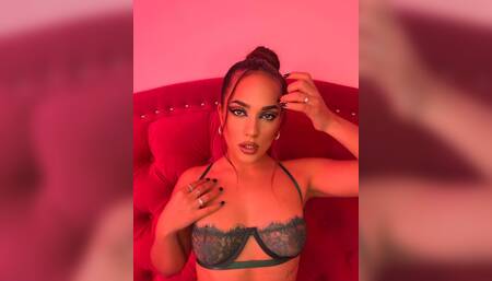 Stripping for you, twerking my ass and rubbing my pussy ????????????
