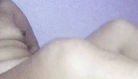 Brunette with a big ass masturbates until she reaches a delicious orgasm