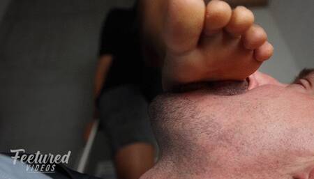 Clean my stinky feet with your tongue bitch