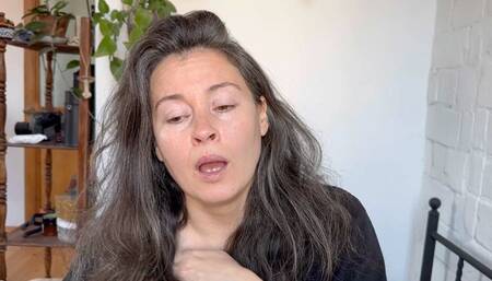 charmy clean her nose from hairs it make her sneeze mov