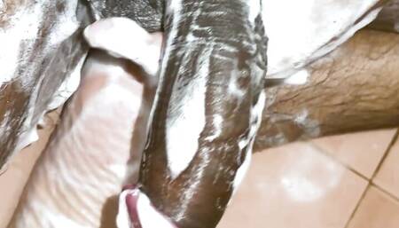 Hot cum on my soapy,slippery soft soles