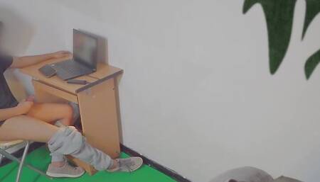 Cyber Wanker xx Wanking behind a guy in Cyber Cafe