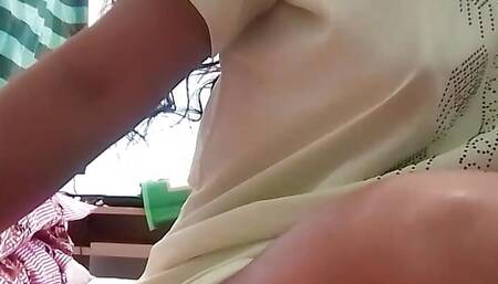 Tamil item first time blowjob in customer without condom