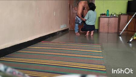 Indian girl sex with delivery boy.