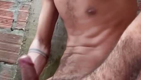 I went for a walk and ended up masturbating in an abandoned house