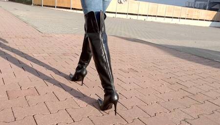 24zed Alexas walk in leather boots (mp4-HD)