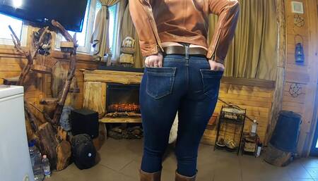 Beautiful Sugar Babe Tight Jeans Teasing