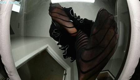 Work drama with 6ft Goddess! GIANTESS PANTYHOSE CRUSH! - MOV