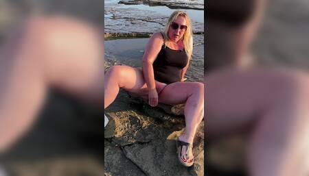 Lena Cox - Squirting Masturbation at the Beach