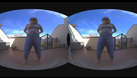 VR video Girl Pissing outdoor in jeans