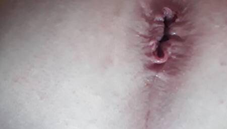 Fingering and stretching my ass