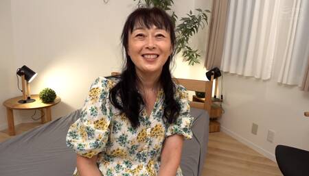 H077G04 Climax SEX that explodes the joy of a woman on the phallus for the first time in 20 years and writhes!