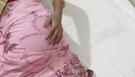 Indian Hot Desi Bhabhi Alone at Home Must Masturbate