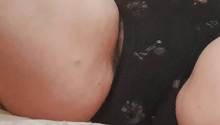 Milf waking up wet her hole sounds when putting fingers in and having orgasm