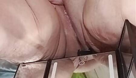 Mirror Squirting Gives That Hot Wet Pussy a Beating