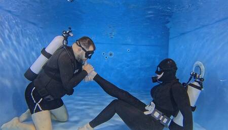 Freedivers_493 SCUBA FemDom Play