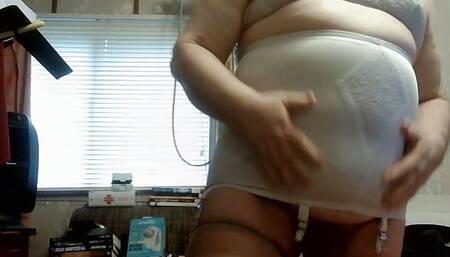 WIENER GIRL - masturbating and wiener pulling