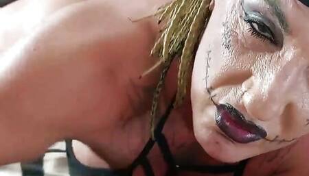 Danaxmuscles Gives Him a Terrifying Blowjob