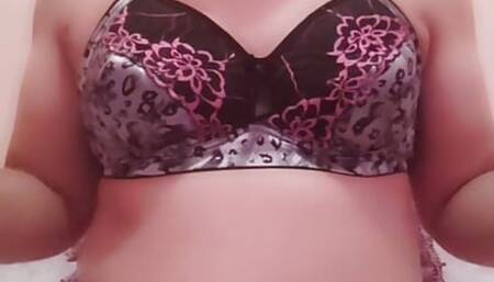 Horny arab sissy wants a dick for his fat slutty ass