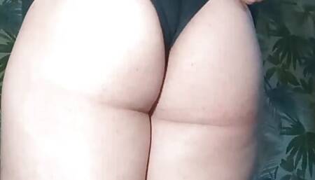 Ass bounced by transvestites