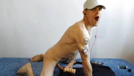 Skinny fit man fucking his toy