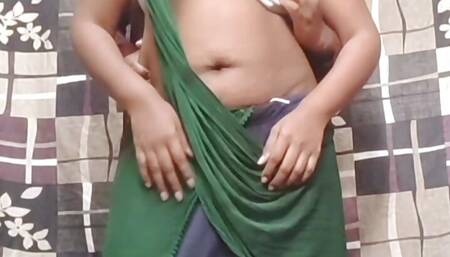 Hot Naukaraanee Velakaari sex with house owner