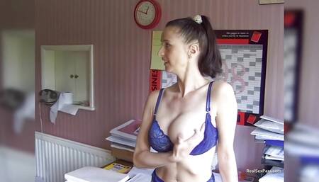 MILF Mandy's Indoor and Outdoor Photoshoot at Home