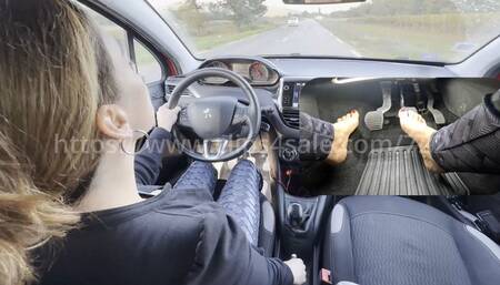 Alisa - PIP over shoulder - just a sexy hard drive - barefeet Part