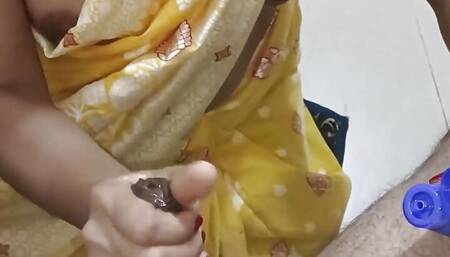South Indian Desi Hot Bhabhi Yallow Saree Wearing Handjob with Cumshot Video