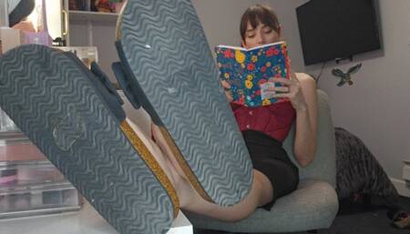 Your coworker knows how much you love to tickle beautiful feet, she uses your foot fetish to her advantage & makes you do her work in hopes of getting to touch them, but she never lets you Today you decided it's time for her to pay up for all of the work