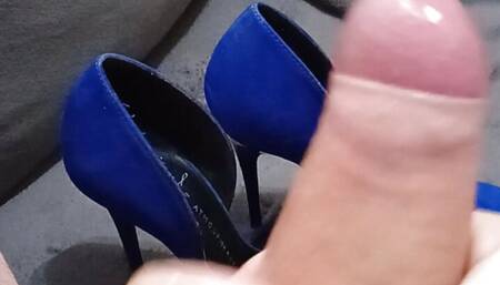 A special video for one of my viewers who fell in love with my blue stiletto atmosphere