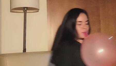 This time I dimmed the light and enjoyed inflating my R14 crystal a l ot