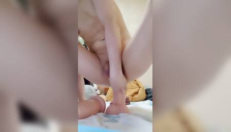 Amateur gay riding dildo and cum (kiwianal008)