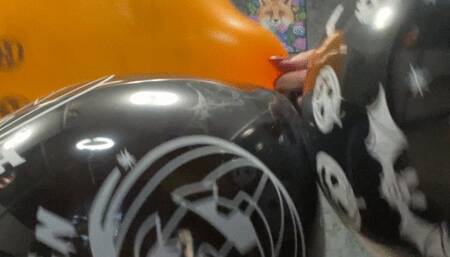 sit2pop b2p balloons in latex and boots