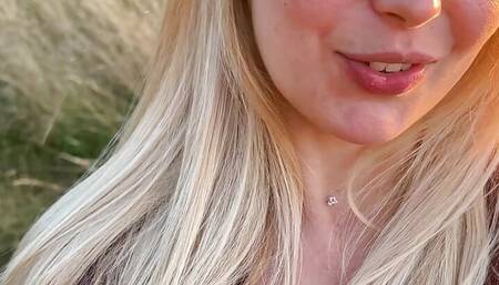 Vends-ta-culotte - A gorgeous girl shows off outdoors then sucks off her boyfriend and swallows it all