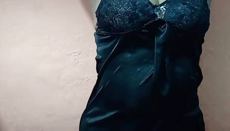 Kamana a housewife lady has desire to fuck in front of camera