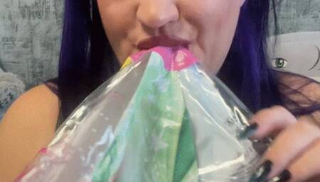 Val inflate beachballs