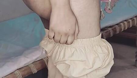 AMERICAN STEPMOM AND STEPSISTER FINGERING