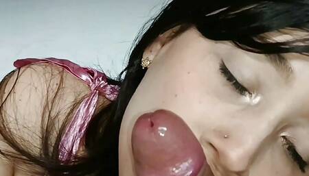 What a delicious pussy stepsister I get very horny when I see you - Porn in English