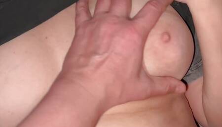 A friend jerked off to me and I cummed very violently on her pussy