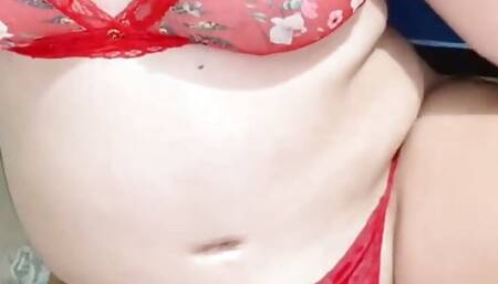 Chubby Big Ass Latina Masturbating Her Big Hot Pussy When She Reads Her Fans' Comments About Her Ass. Colombian Real Homemade