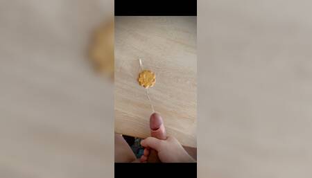 Cum on gingerbread cookie