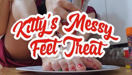 Kitty's Holiday Messy Feet Treat HD